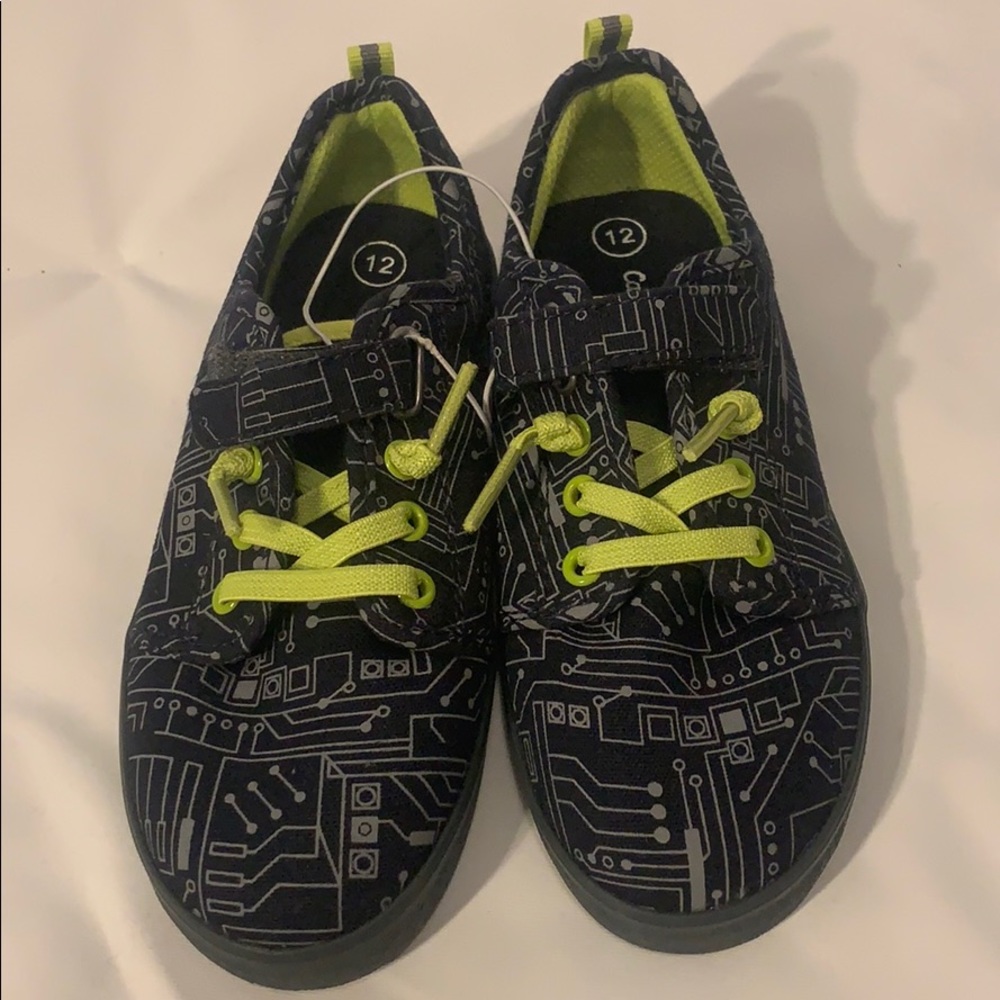 Kids shoes